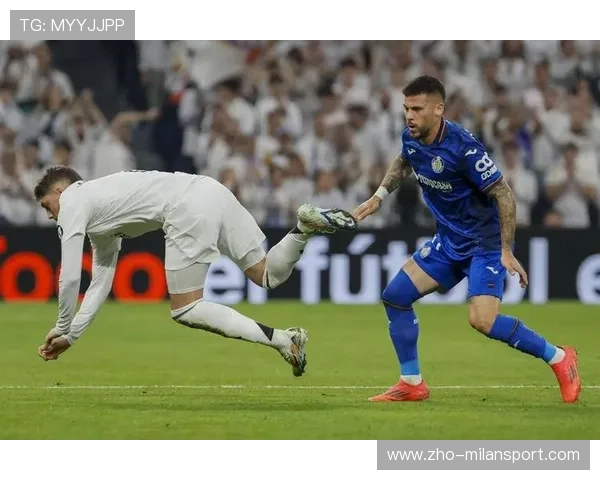 赫塔费阿兰巴里中场调度 五后卫体系构建稳固防守链条